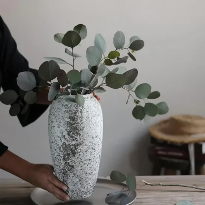 Simple Rustic Flower Vase - Image 4
